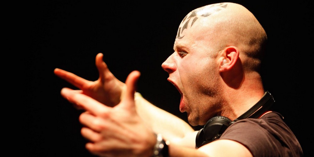 Ran-D & Vertile - Stuck In The Middle